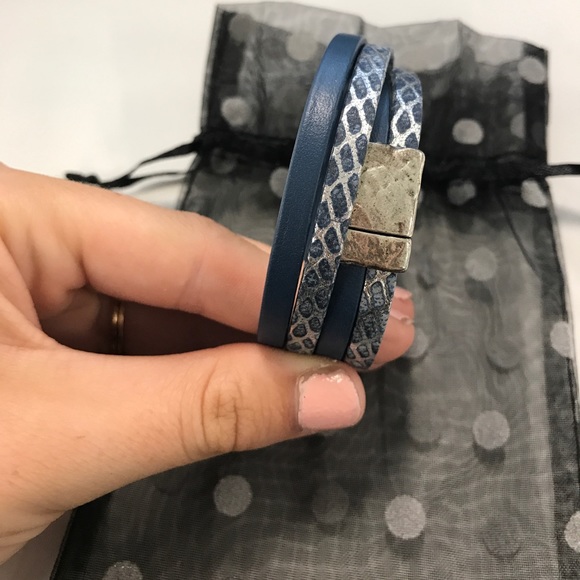 Leather/silver cuff bracelet - Picture 2 of 3