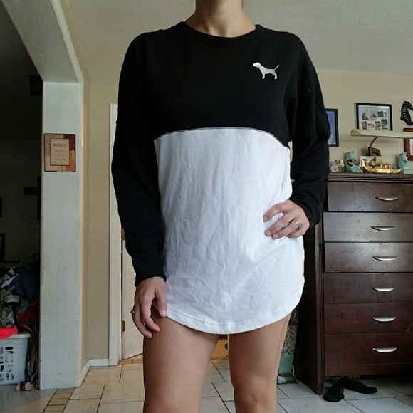 Vs pink new without tag bling crew - Picture 2 of 6