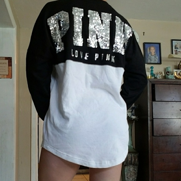 Vs pink new without tag bling crew - Picture 5 of 6