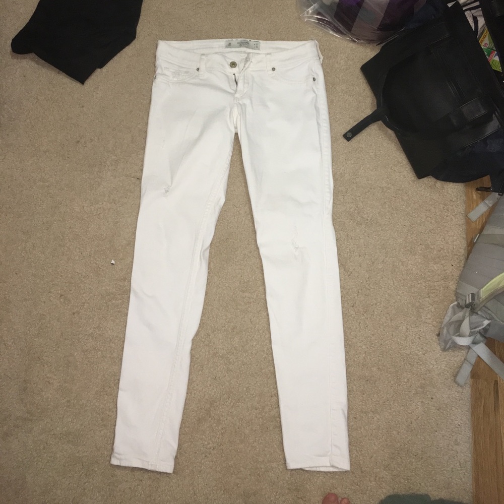 White skinny jeans