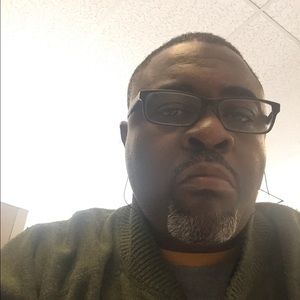 Meet your Posher, Deron