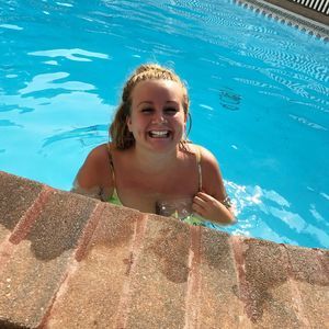 Meet your Posher, Lucy