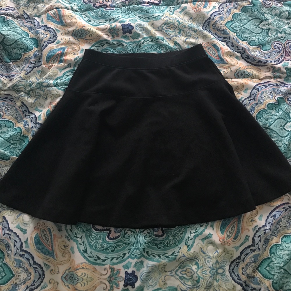 Black skater skirt