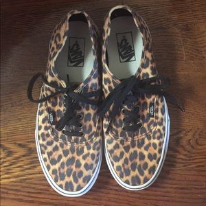 Leopard Vans