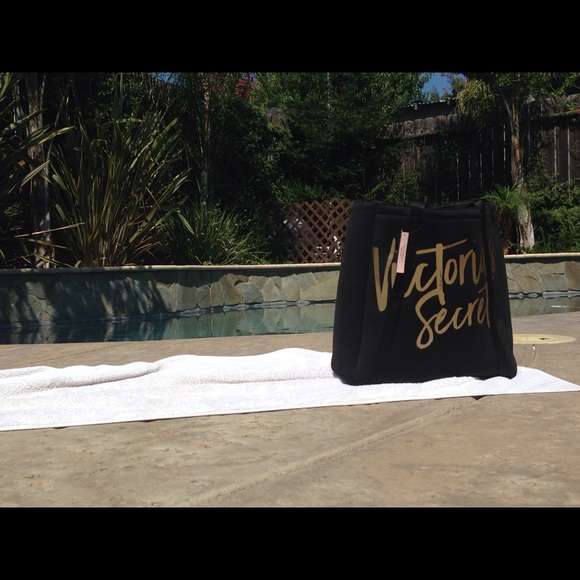 VICTORIA'S SECRET COOLER! 😎 - Picture 2 of 5