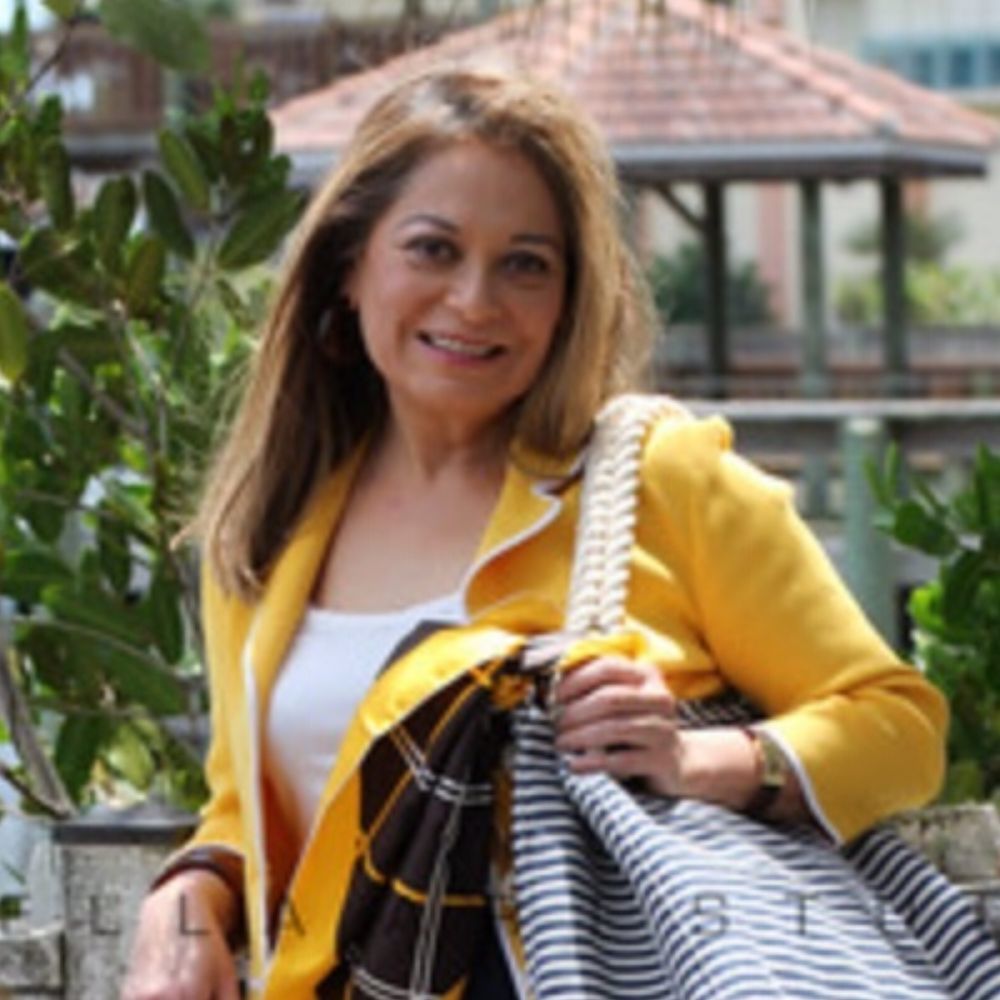 Meet your Posher, Elizabeth