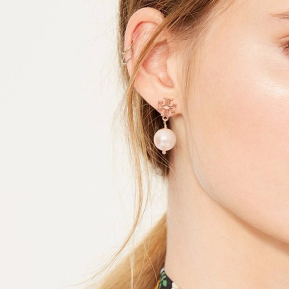 LAST ONE!! Tory Burch CRYSTAL-PEARL DROP EARRING - Picture 7 of 8