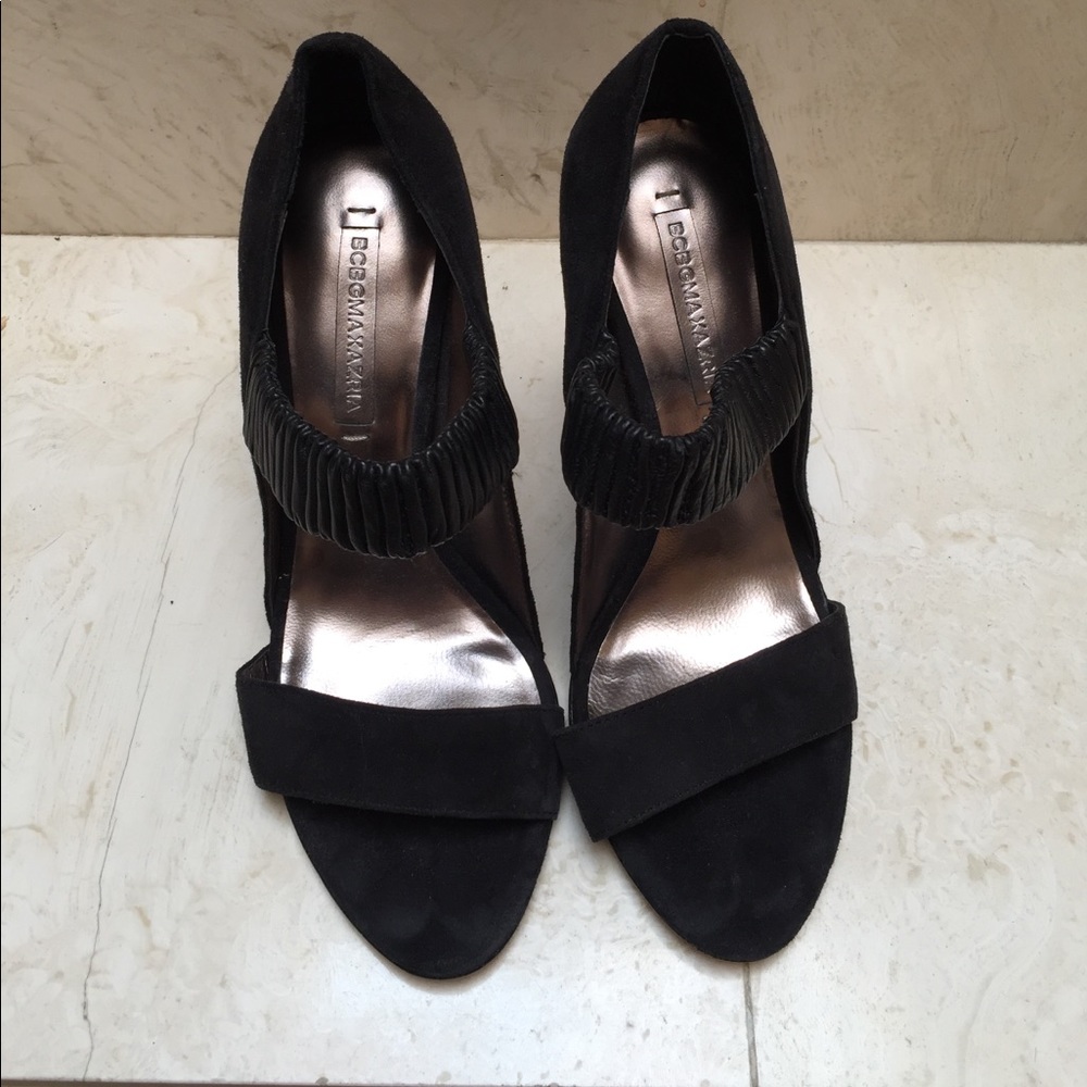 Bcbg maxazria suede shoes