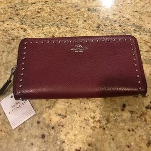 Brand new coach wallet never used!