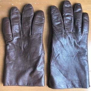 Women's leather gloves