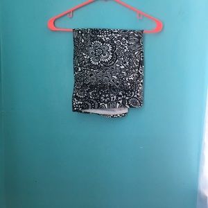 NEVER WORN! Black and White Floral Pencil Skirt