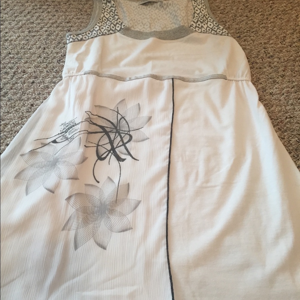 Women's dress