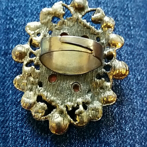 Ring - Picture 2 of 3