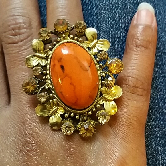 Ring - Picture 3 of 3