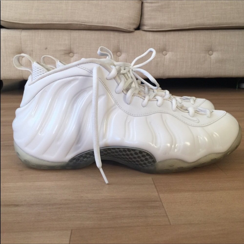 NIKE Men's Foamposite - White