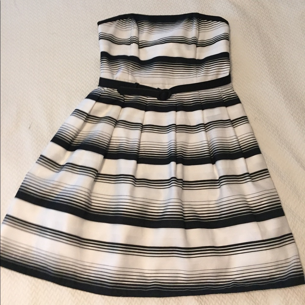 White House Black Market strapless dress