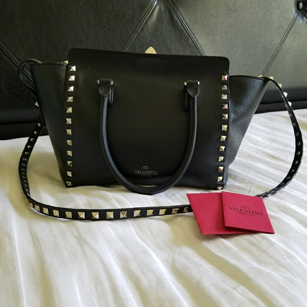 💯%Authentic Valentino Rockstud Bag