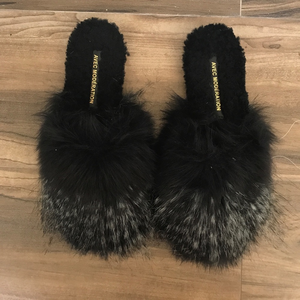 Faux fur French slippers