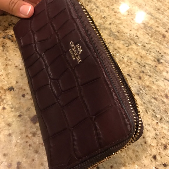 Brand new Coach wallet!! - Picture 4 of 4
