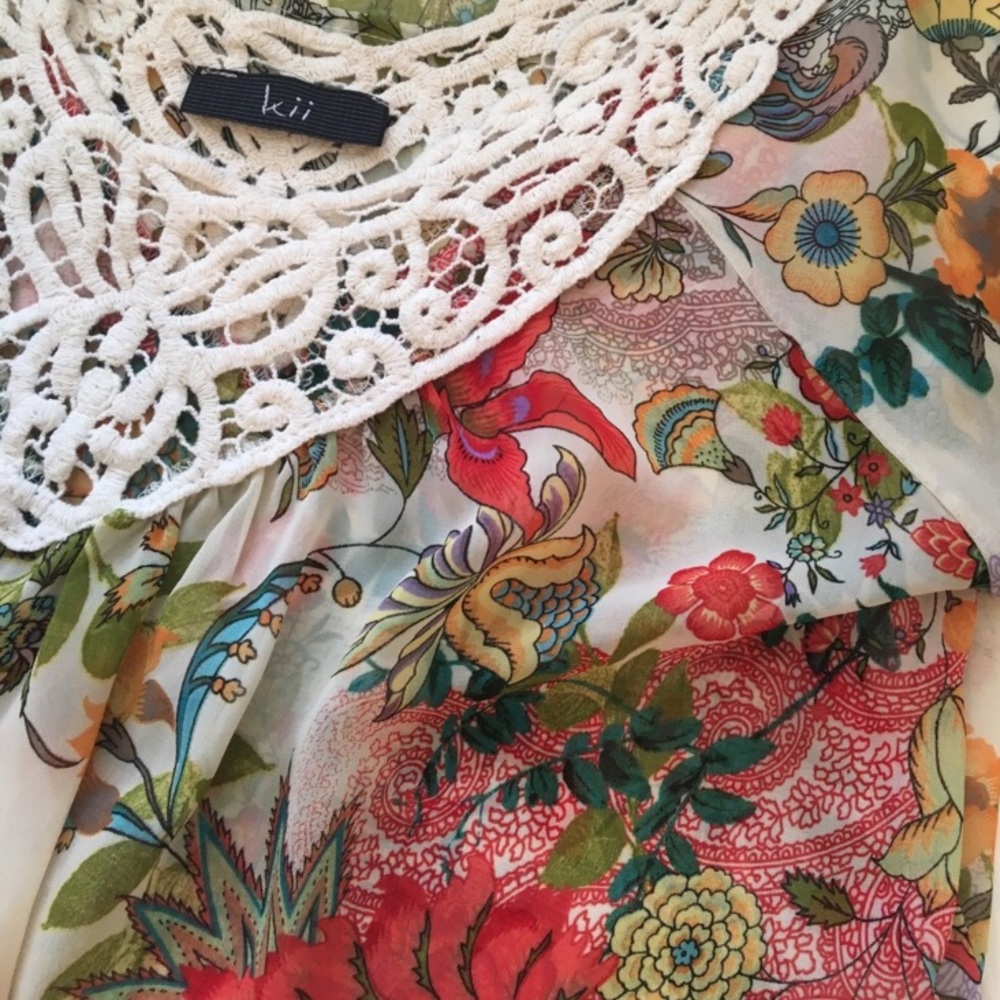 Kii Embroidered Sheer Top Medium