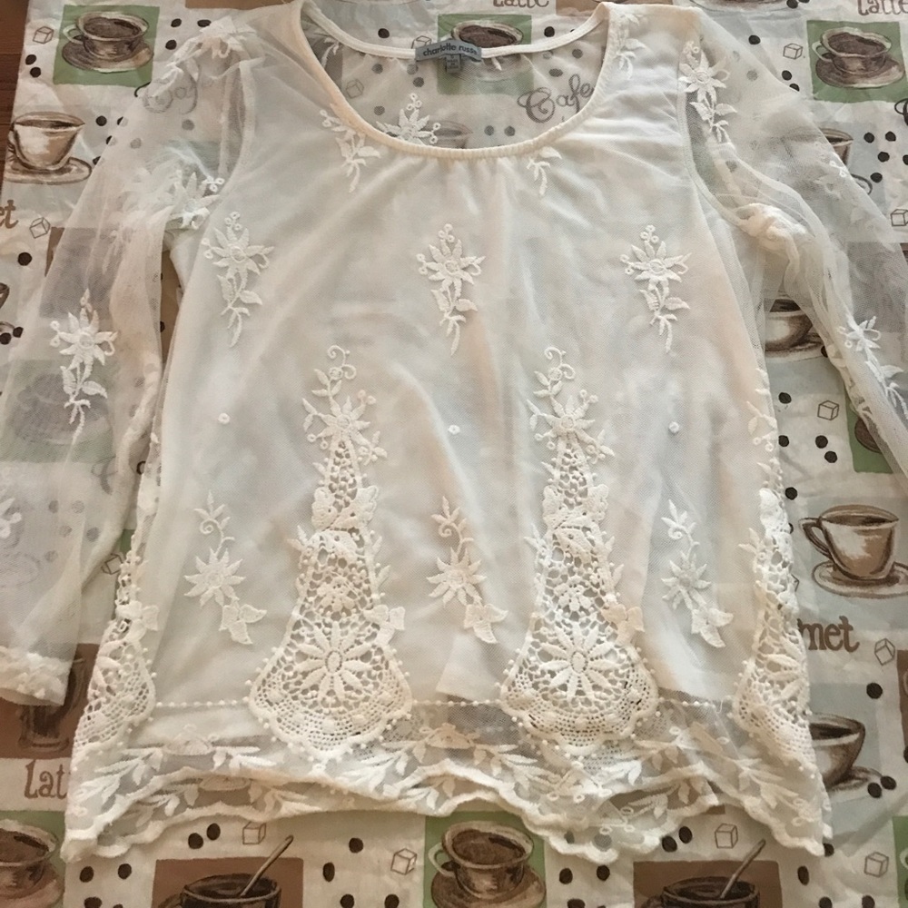 Lace quarter sleeve shirt