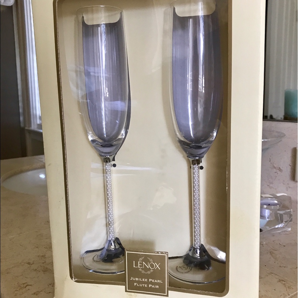 NEW IN BOX & Rare Lenox Jubilee Pearl Flute Pair