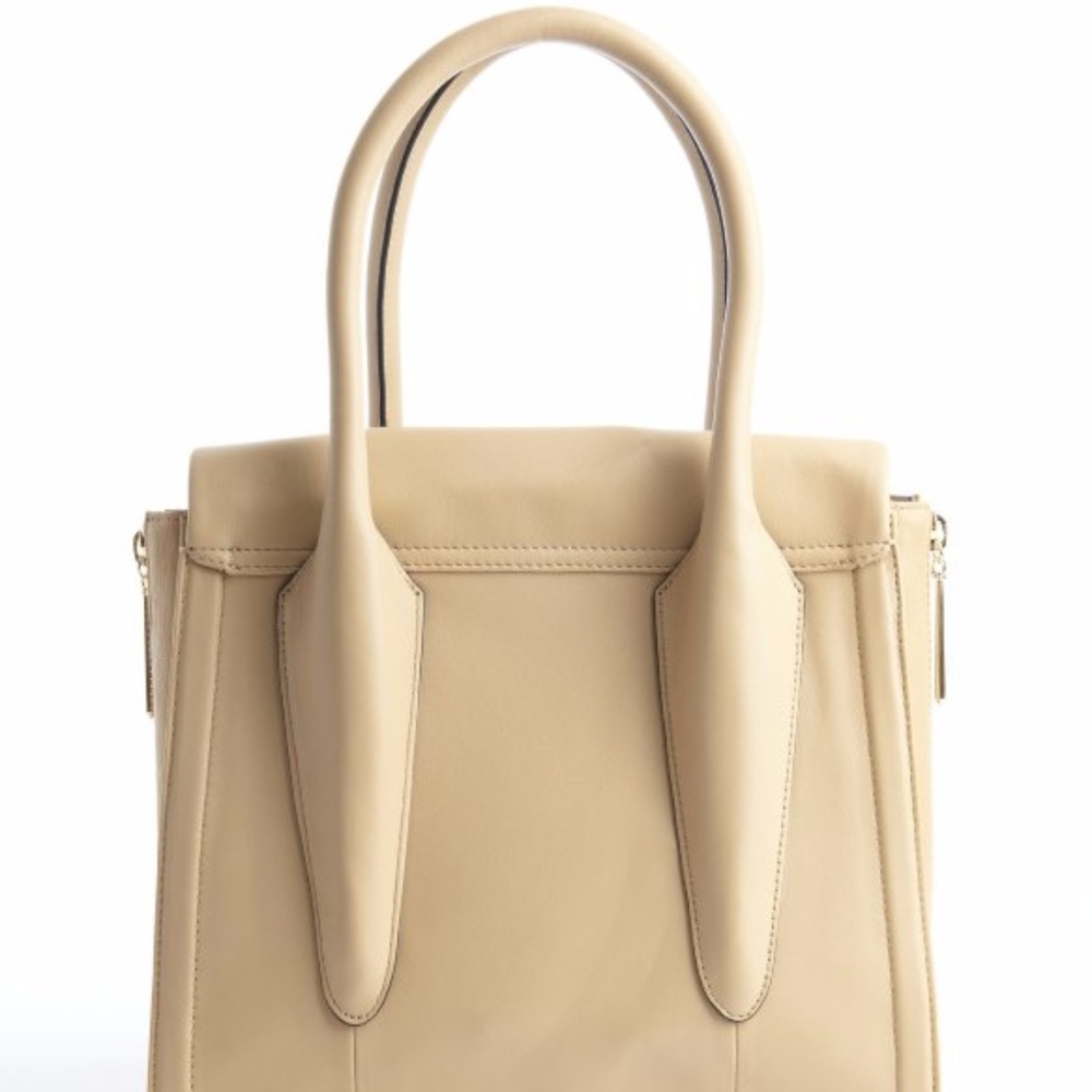 ⬇️✨HP✨ NWOT Pour La Victoire Riche Leather Tote - Picture 5 of 8