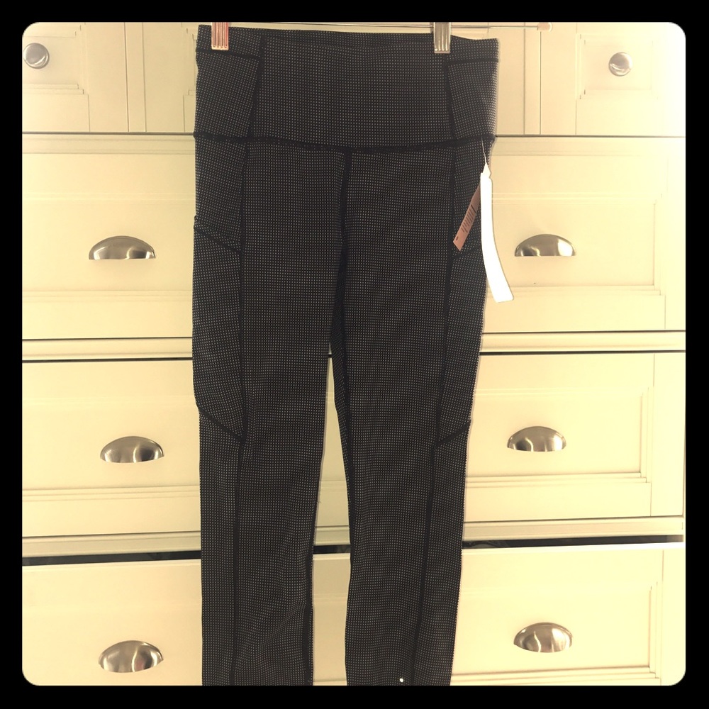 Lululemon Fast and Free Tight size 6 NWT