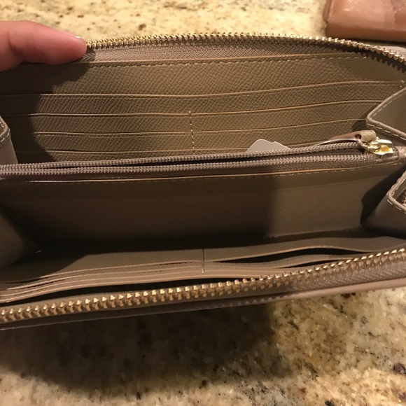 Coach tan pattern wallet!! - Picture 3 of 4