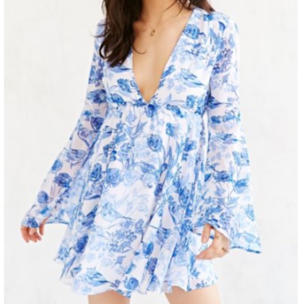 Love Sadie Flare sleeve dress