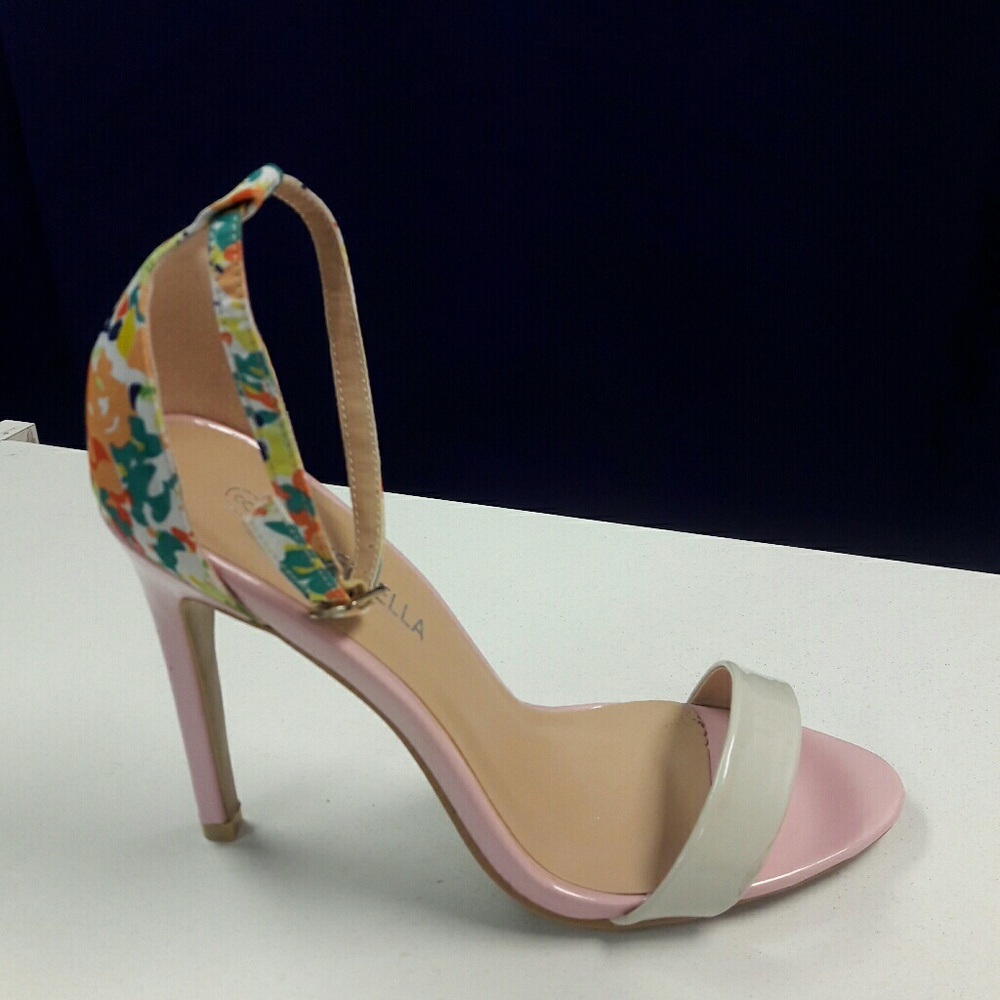 👠NEW👠Nude high heels - Picture 1 of 4