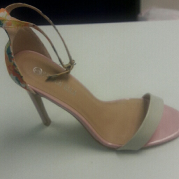 👠NEW👠Nude high heels - Picture 4 of 4