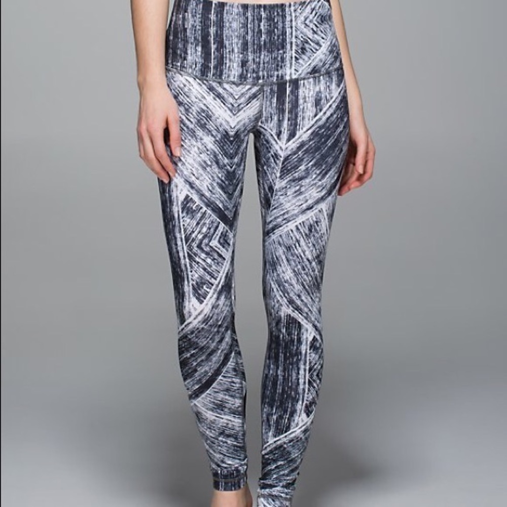 NWOT LULULEMON LEGGINGS