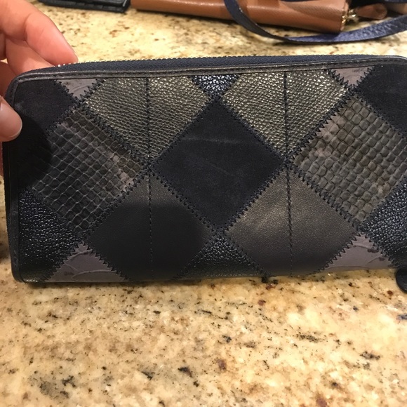 Navy blue Coach wallet - Picture 2 of 4