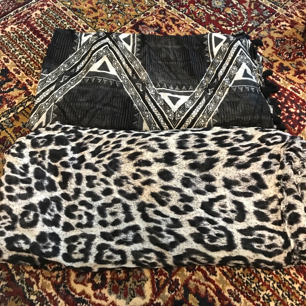 🌟SALE🌟 Bundle of Silpada scarves