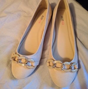 Cream Ballet flats with chain link