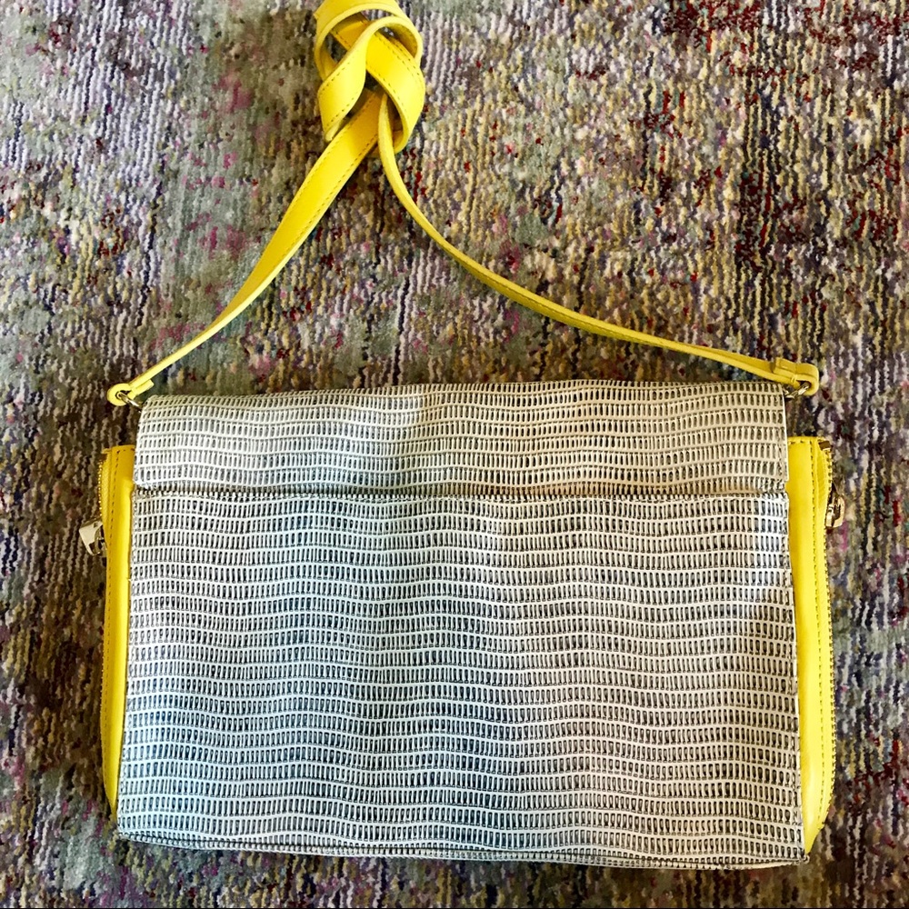 Pour la Victoire Designer Leather Shoulder Bag - Picture 5 of 7