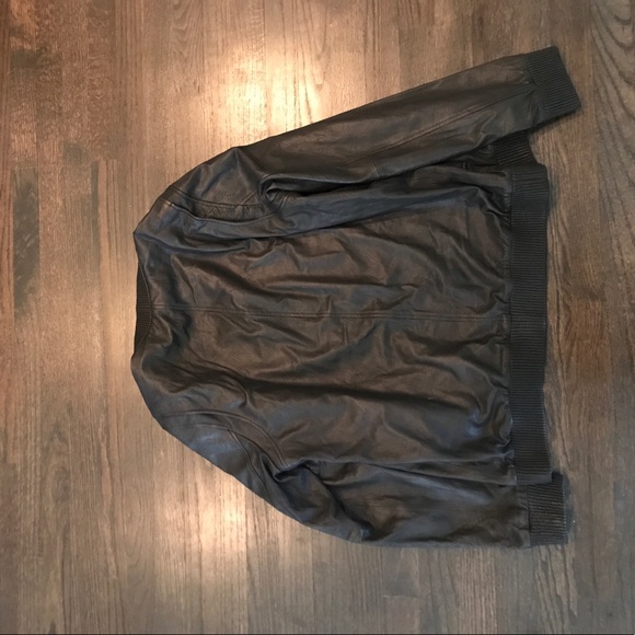 Vince Leather Bomber - Picture 2 of 3