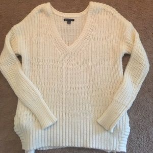 Creme American Eagle Sweater