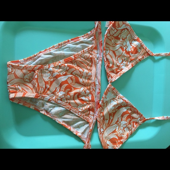 Bikini - Picture 2 of 6