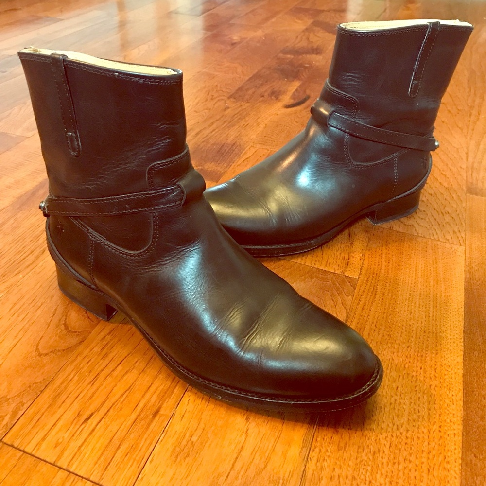 Frye black short boot with plate heel