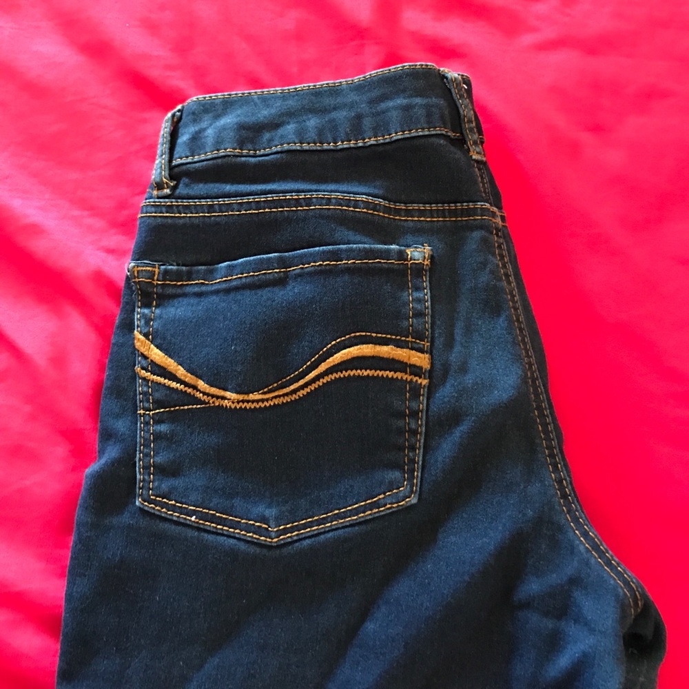 Capris - Picture 2 of 2