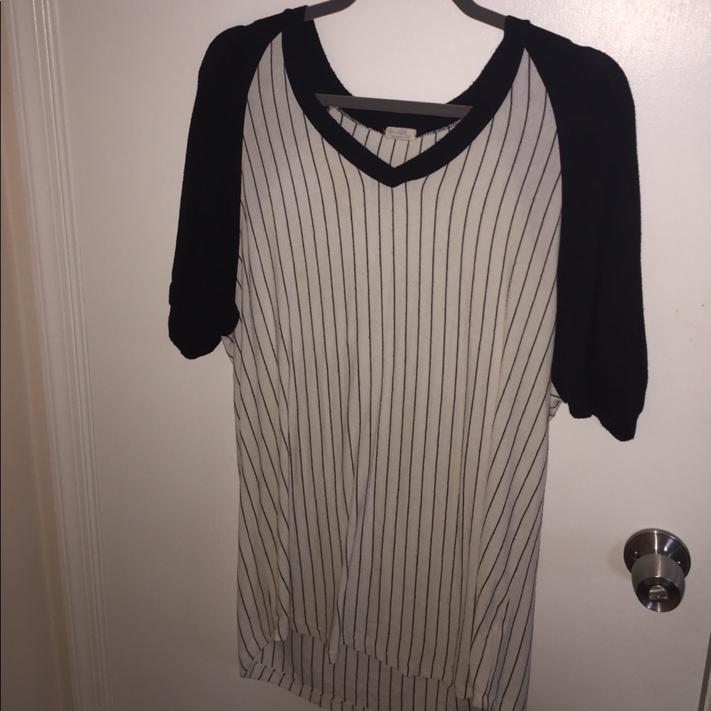 Brandy Melville Annette top