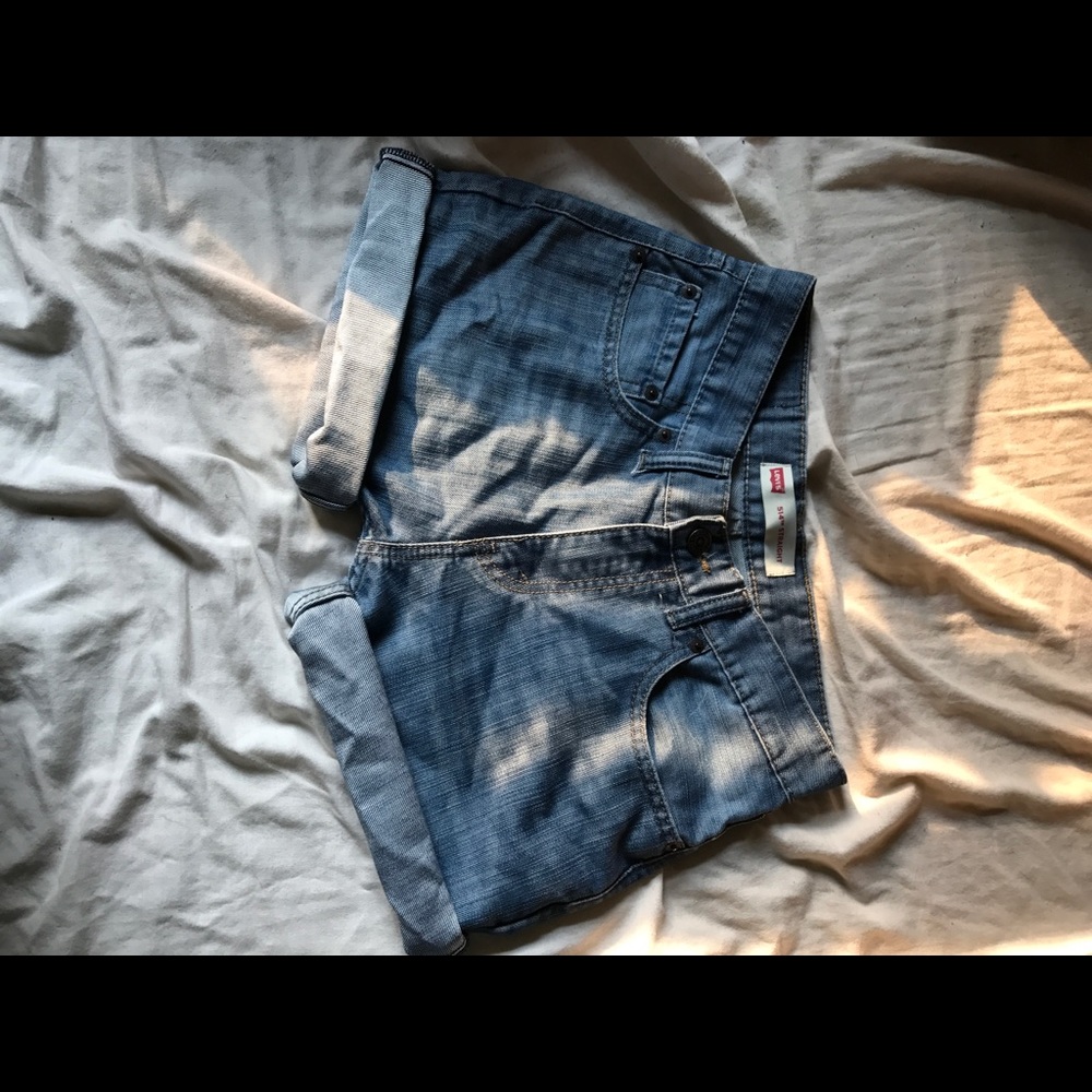 Levi shorts