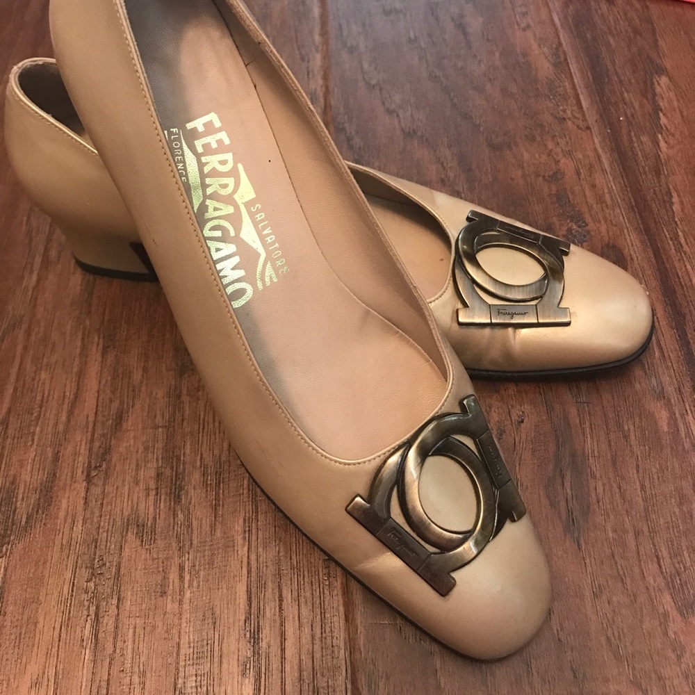 Salvatore Ferragamo heels size 6.5