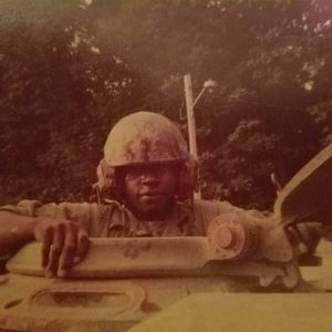 Meet your Posher, Cliff