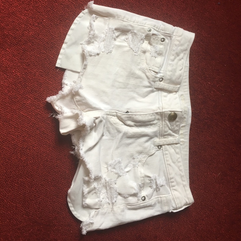 AEO DENIM X White Shortie