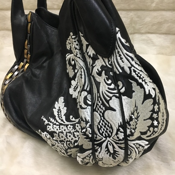 {NWOT} Isabella Fiore Black Leather Purse - Picture 3 of 7