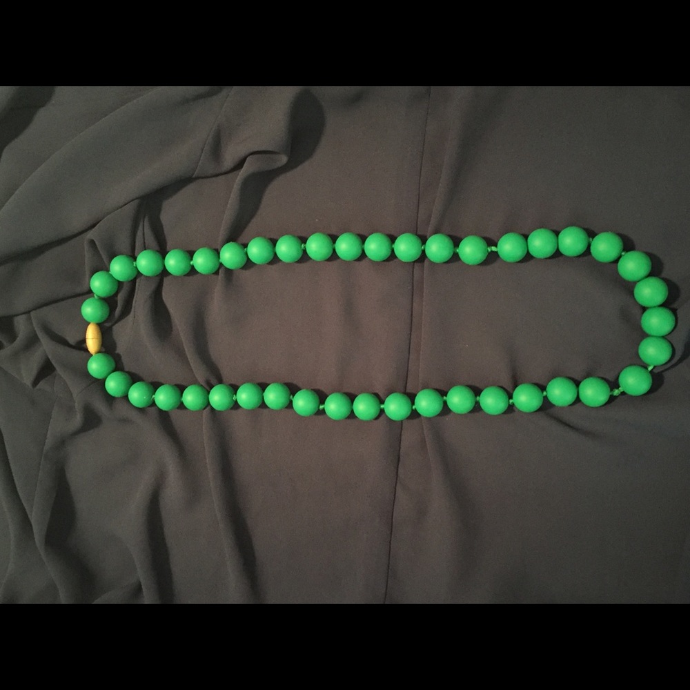 Chewbeads teething necklace