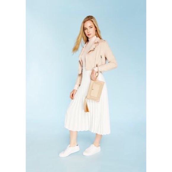 Sawyer Crossbody - Picture 6 of 6